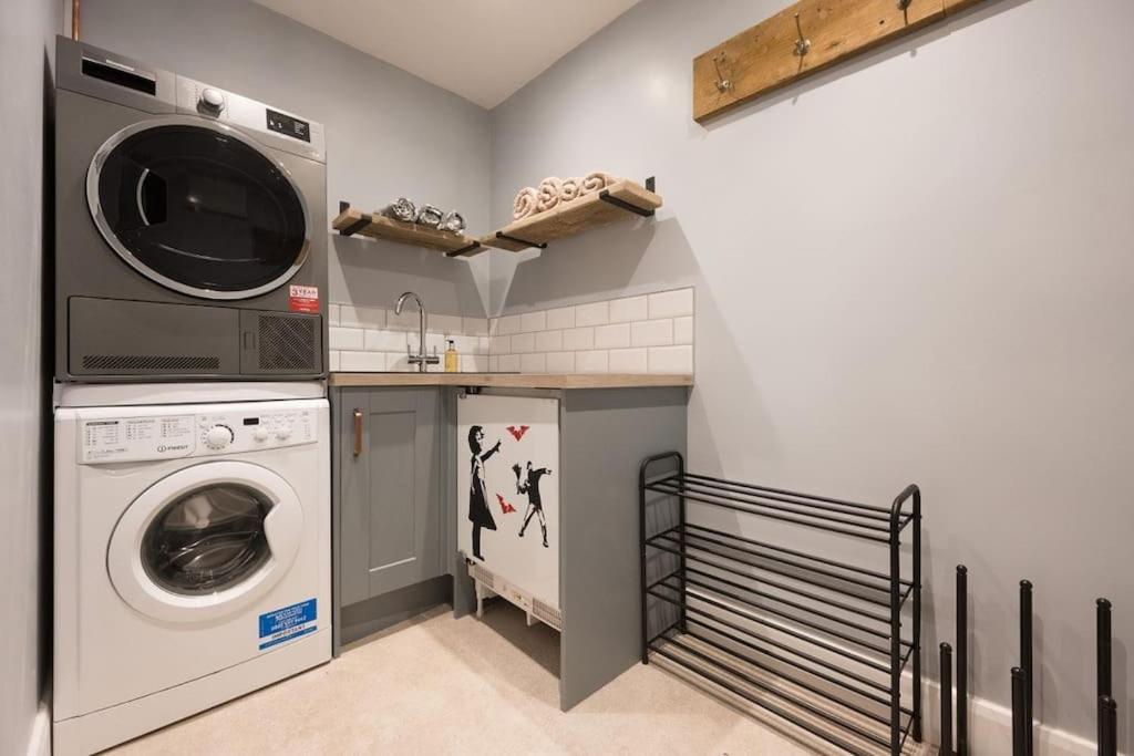 Lettered Board Apartments 1, 2 & 3 皮克林 外观 照片